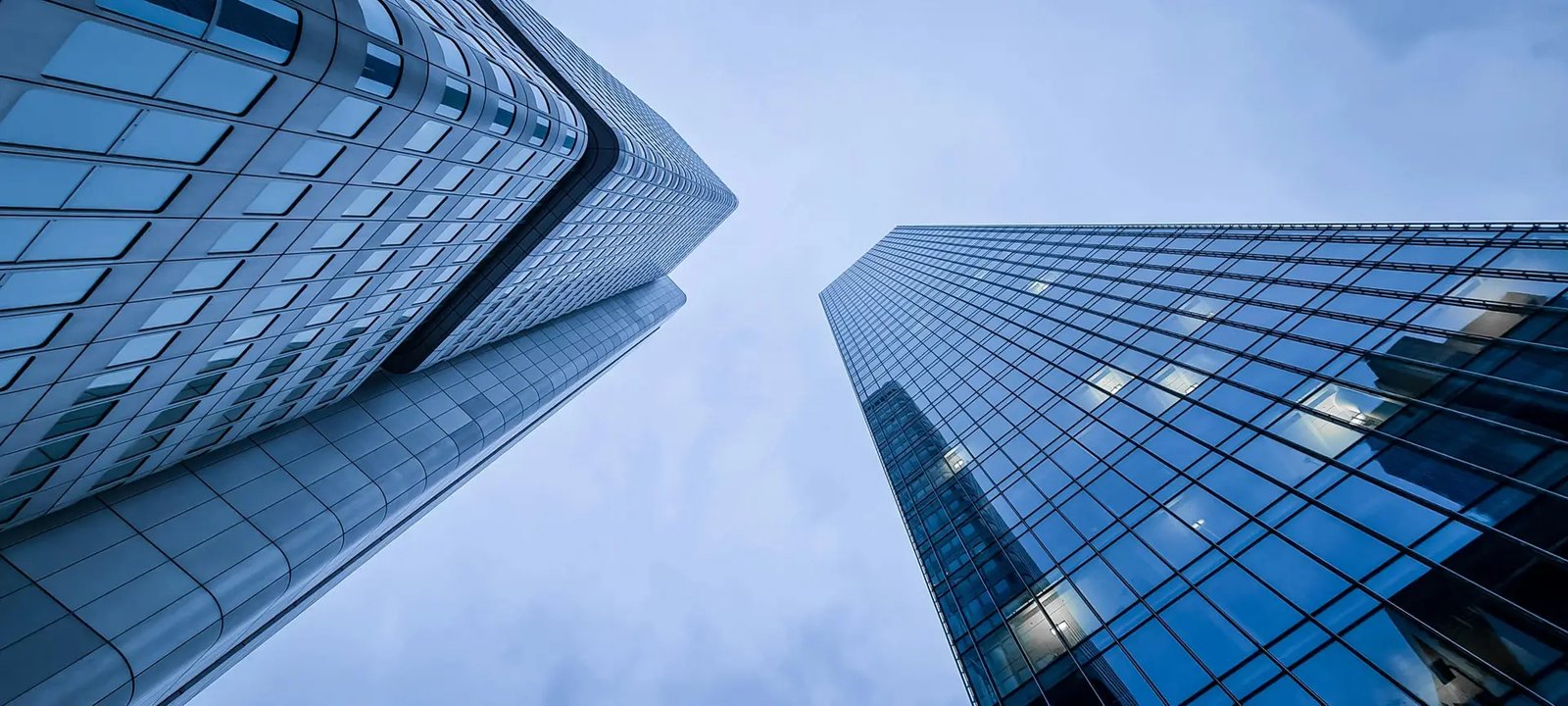 STR Property Management: Self-Manage or Hire a Company?